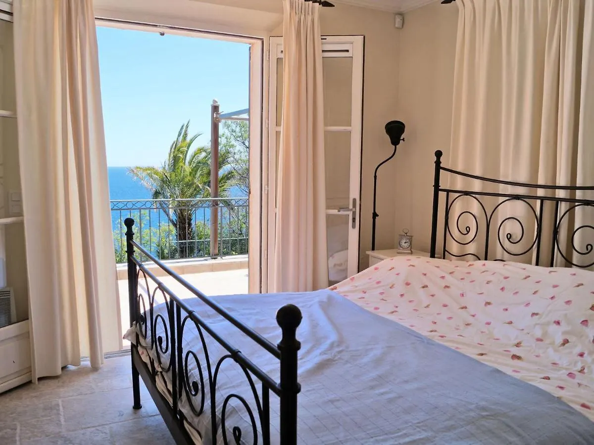 Villa In Antheor With Private Swimming Pool Saint-Raphael  0*, Saint-Raphael (Var)